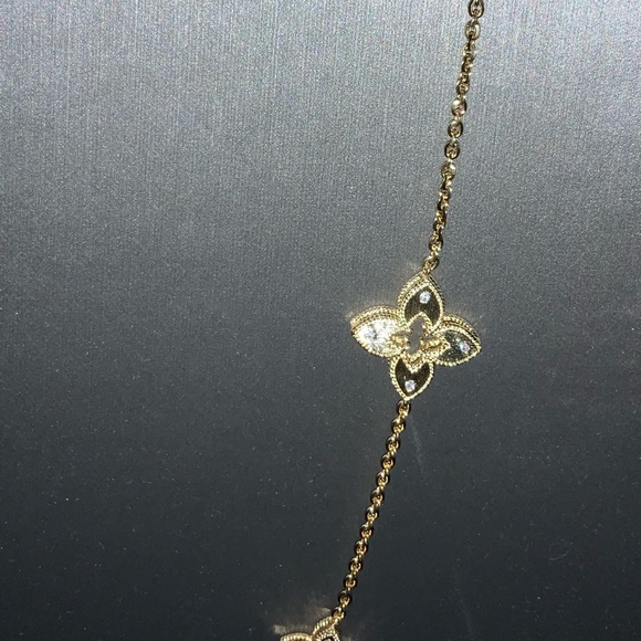 18k Venetian Station Necklace - Picture 8 of 14